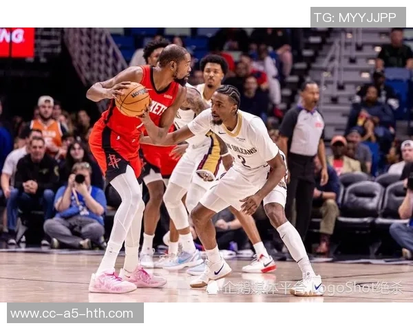 鹈鹕教练席惊现旧将引发热议球迷纷纷猜测背后故事