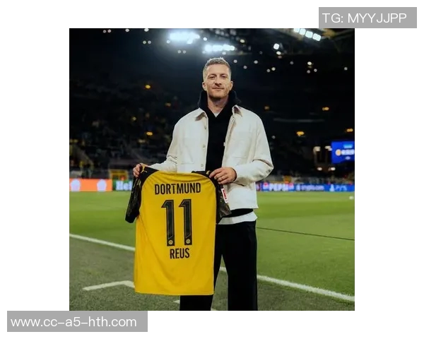 多特蒙德向球迷致敬免费赠送罗伊斯印号主场球衣活动启动